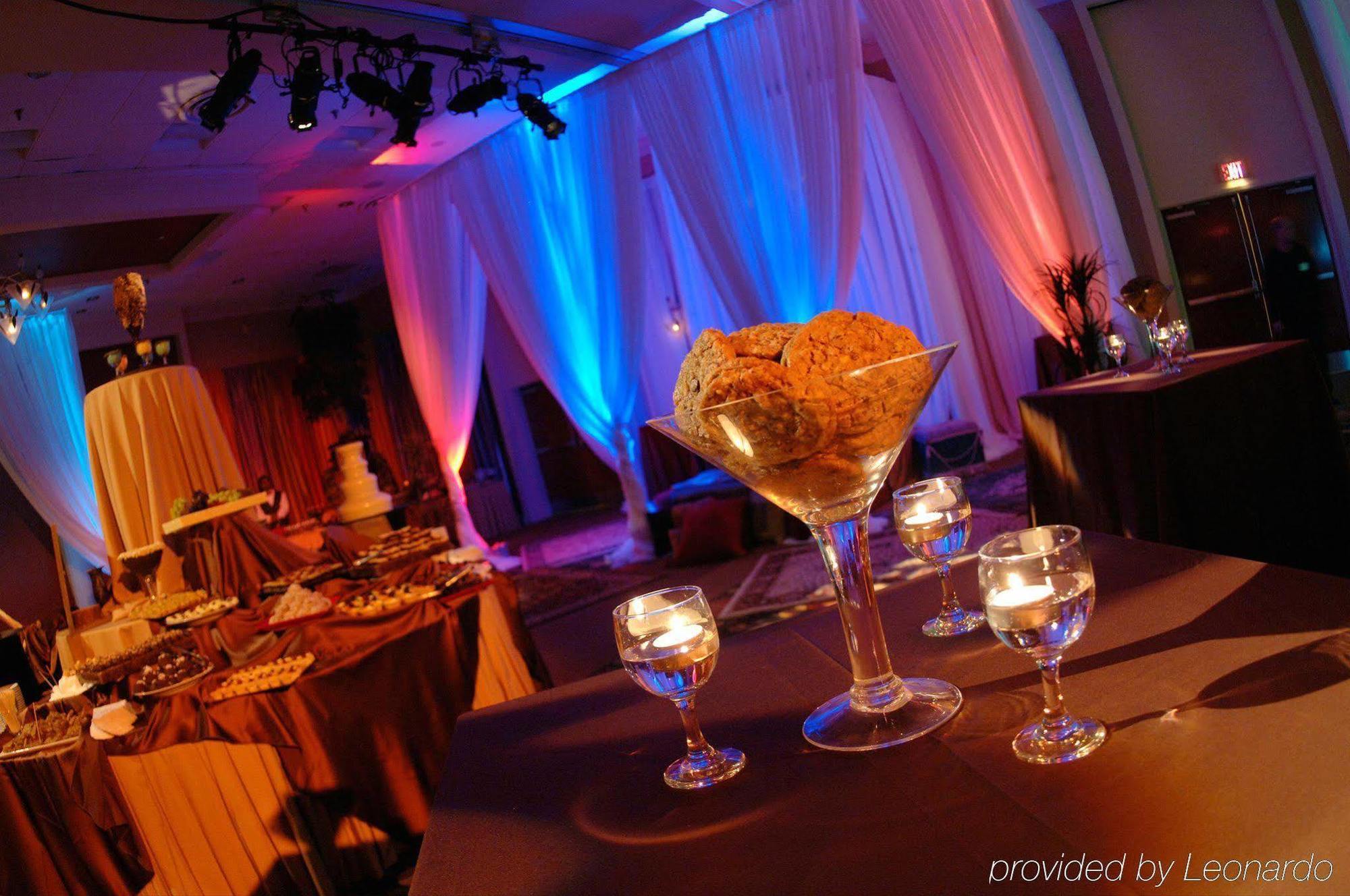 Doubletree By Hilton Atlanta Windy Hill Ballpark Smyrna Restaurant photo